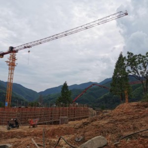  足球特色小镇落成，体旅融合激活经济  