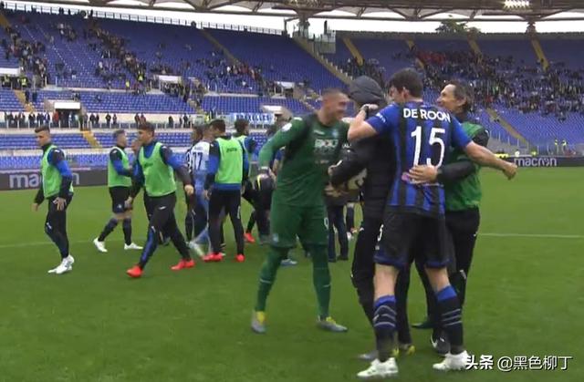  草根球队逆袭淘汰职业劲旅