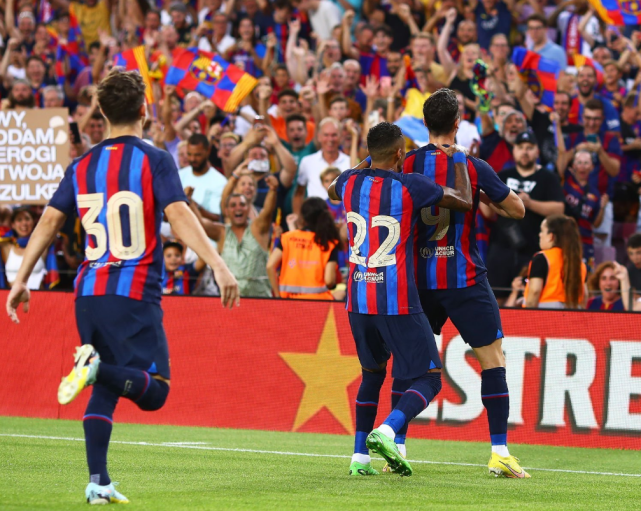  阿尔卡拉斯横扫劲敌，强势挺进半决赛