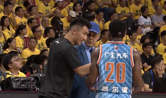  新疆伊力特内线制霸压倒江苏肯帝亚