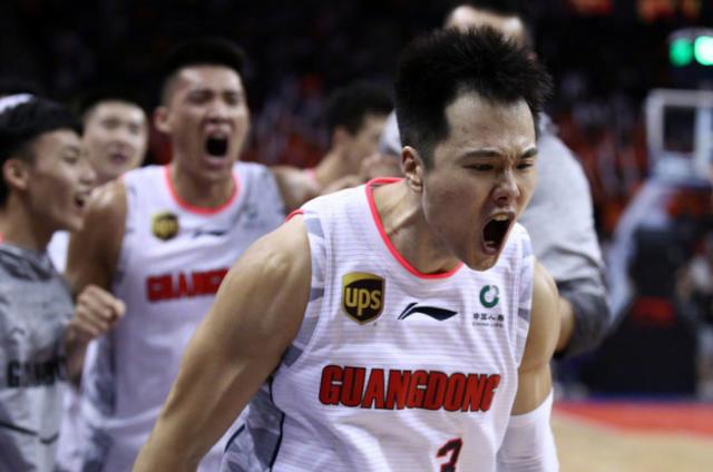  胡金秋狂砍38分广厦击败上海迎五连胜